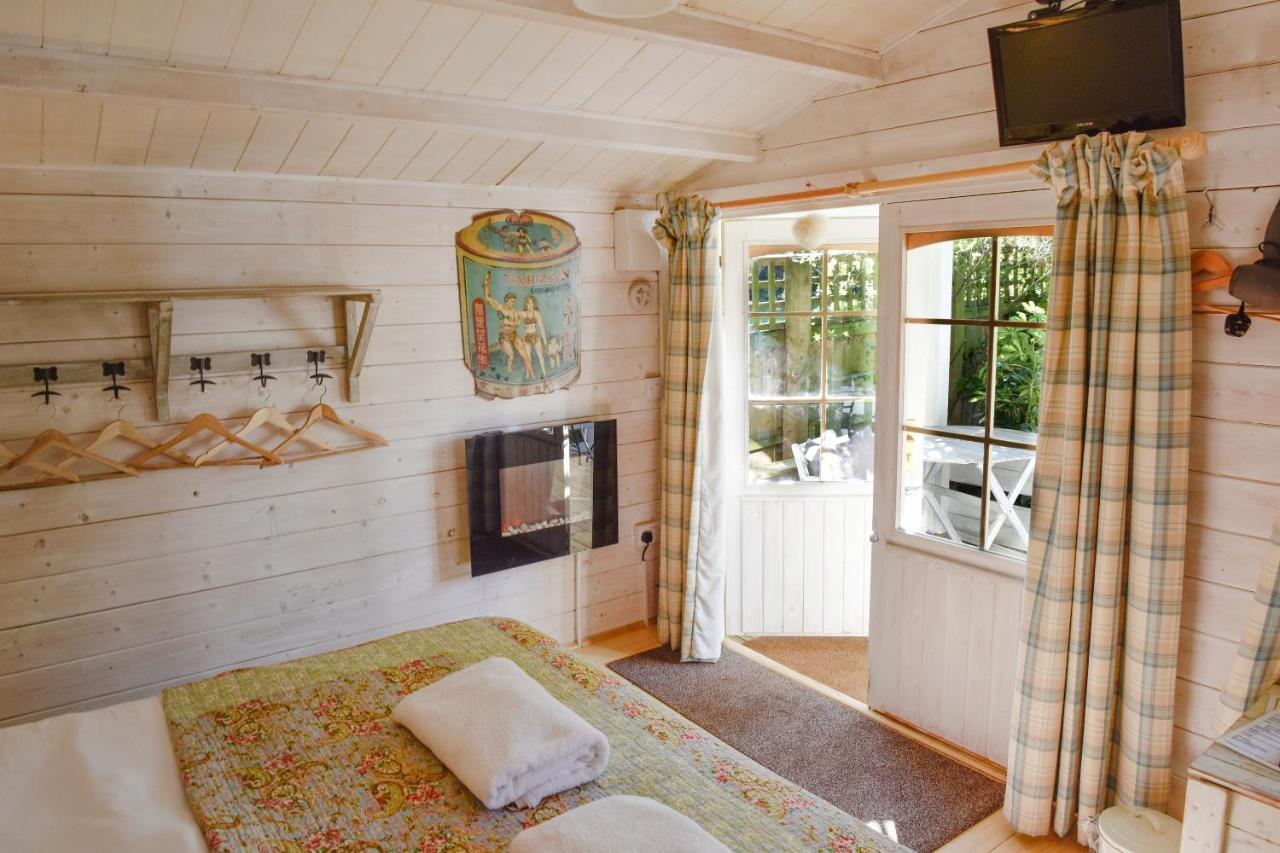 Ward Avenue 4*