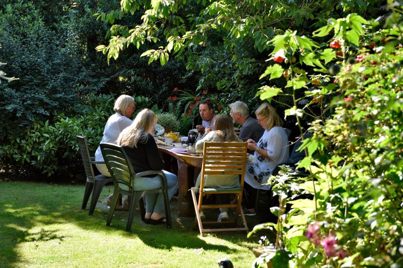 Ward Avenue Bed & Breakfast 4*